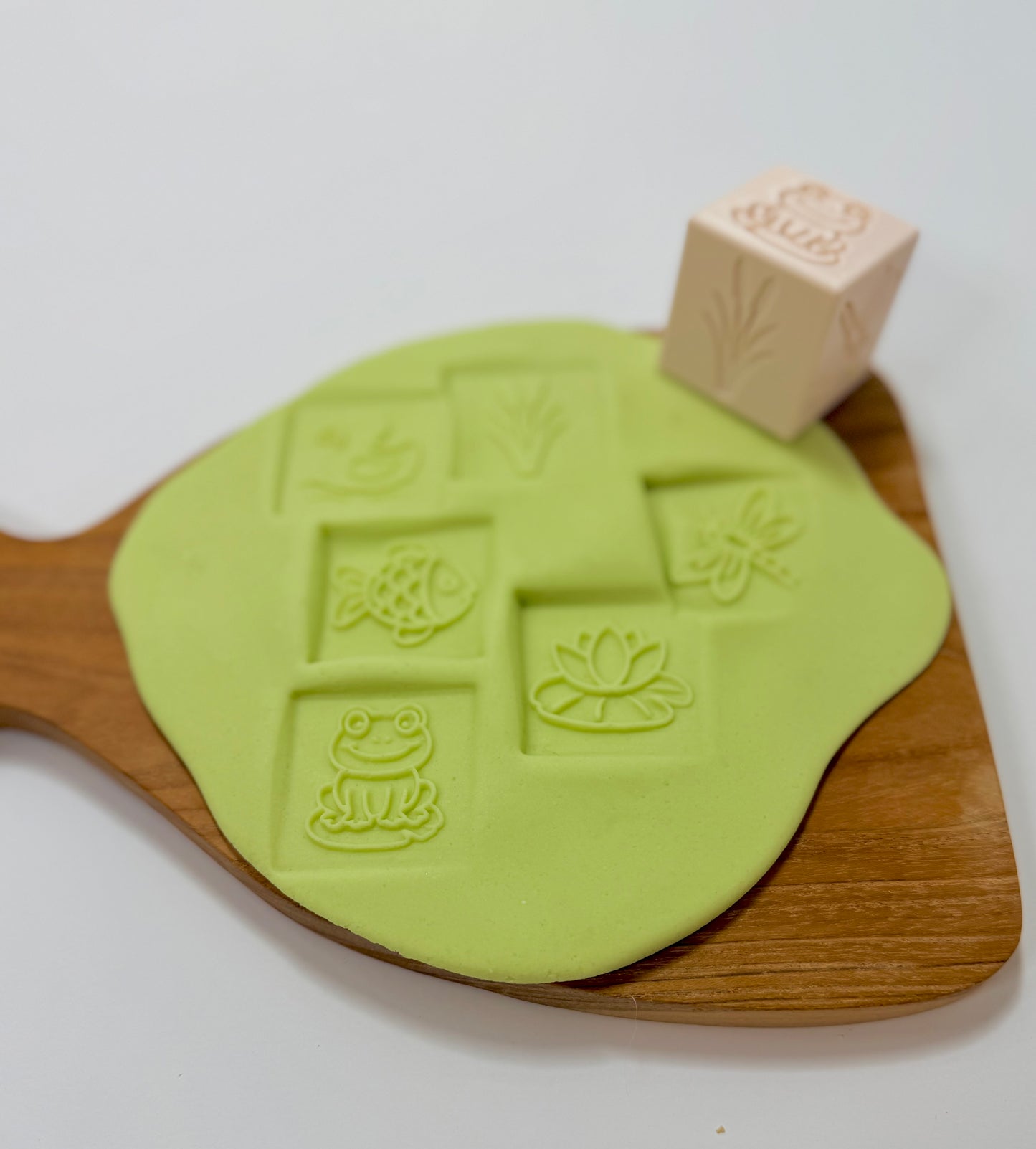 Spring Bloom Stamping Cube
