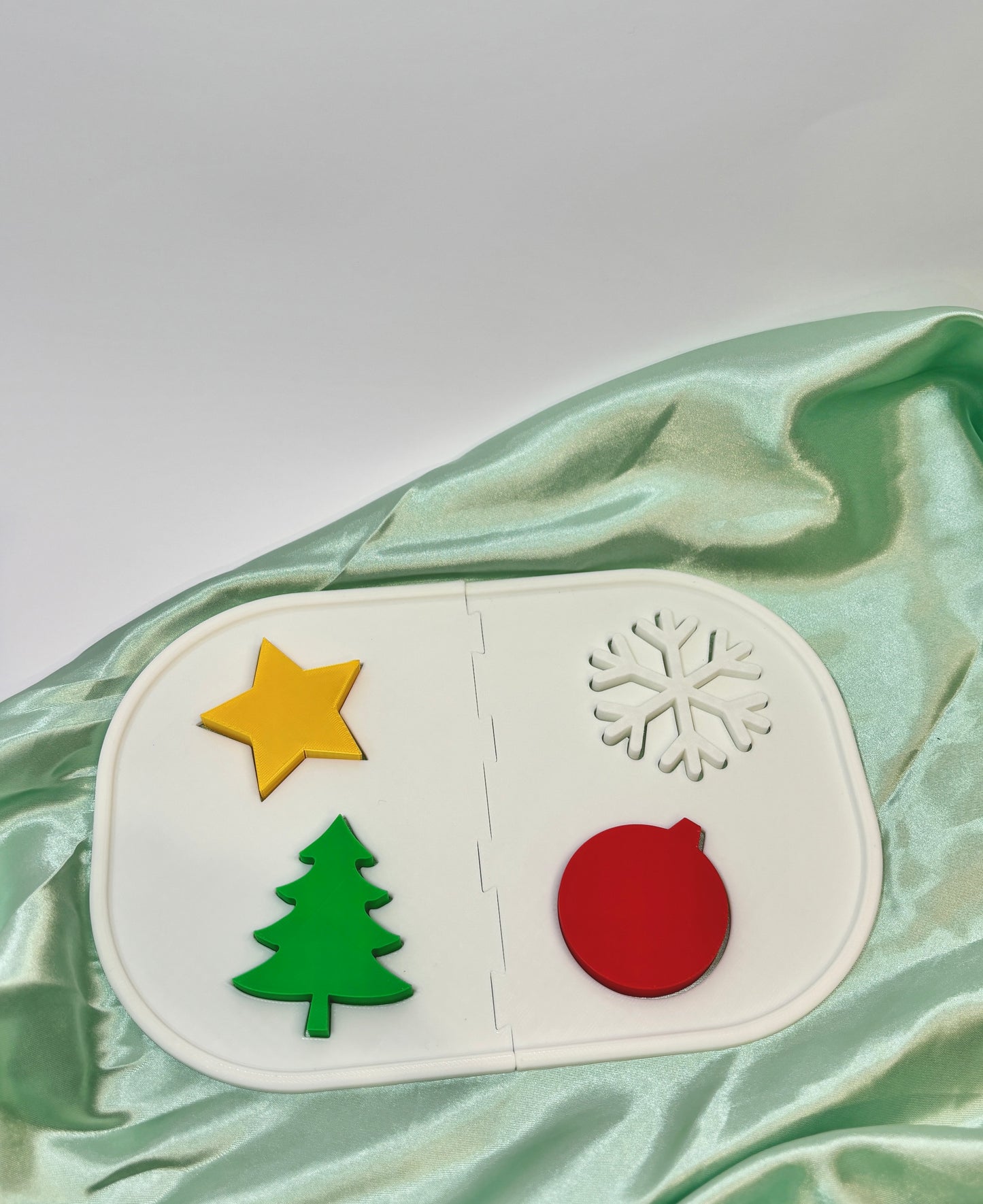 Deck the Halls Shape-Sorter Lid