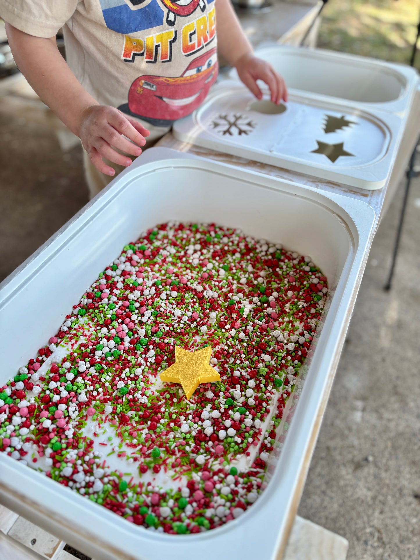 Scoop & Pour Christmas Bundle